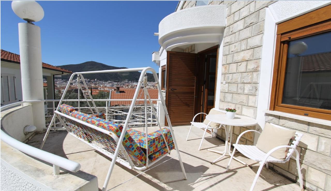 Antic With Private Pool In