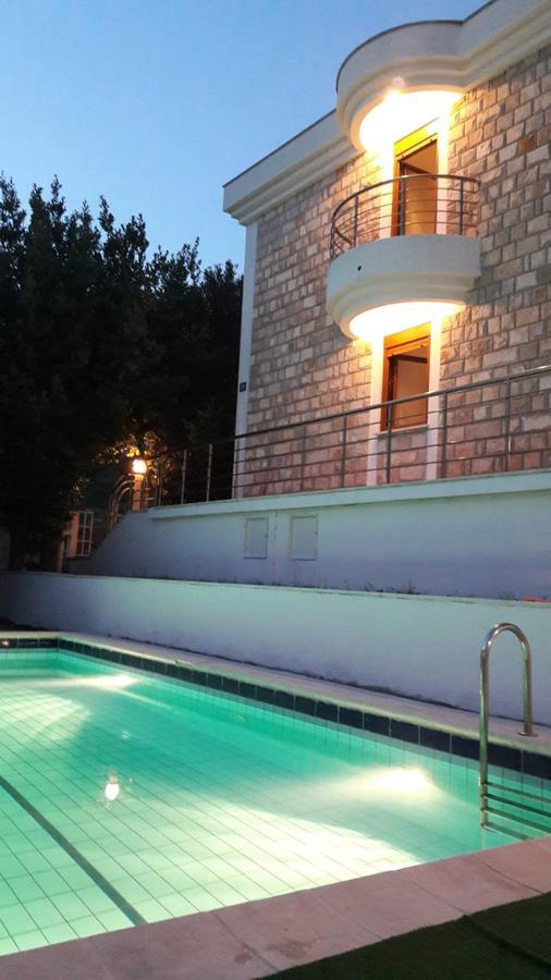 Antic With Private Pool In Villa *